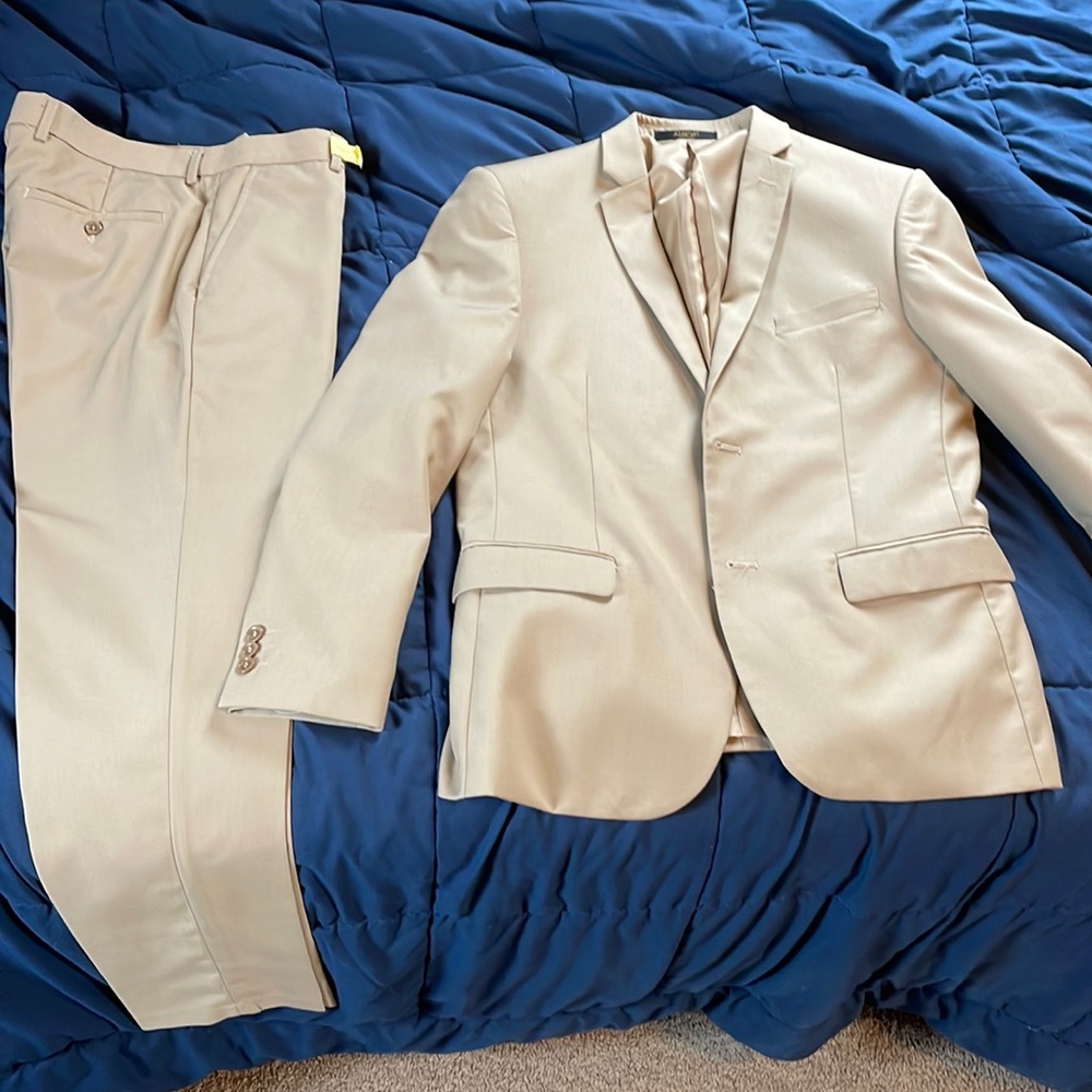 Azarman beige suit